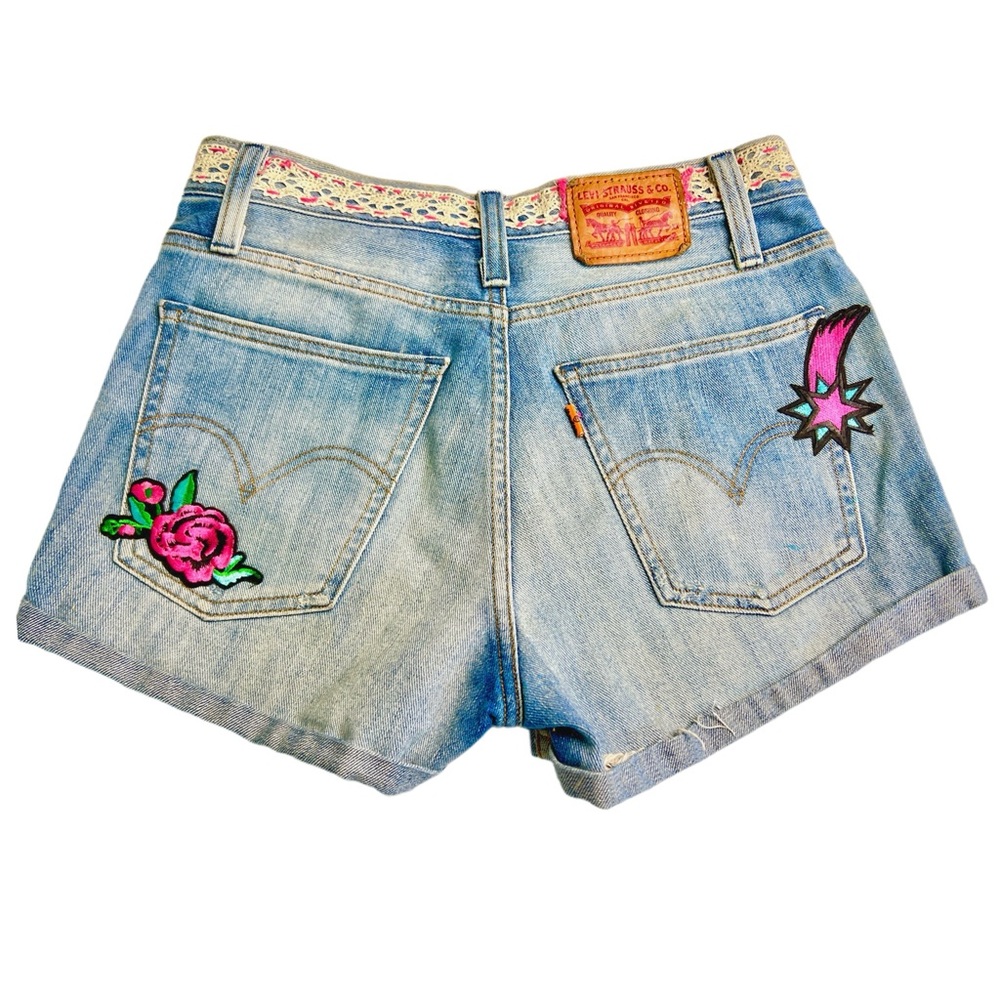 Levis Custom Cutoff Shorts vintage 2017 Reworked chrocet trim pink accent SZ 25